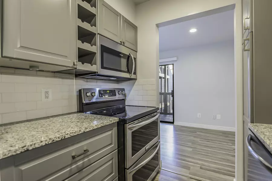 30078 W 12 Mile Road #104, Farmington Hills, MI 48334