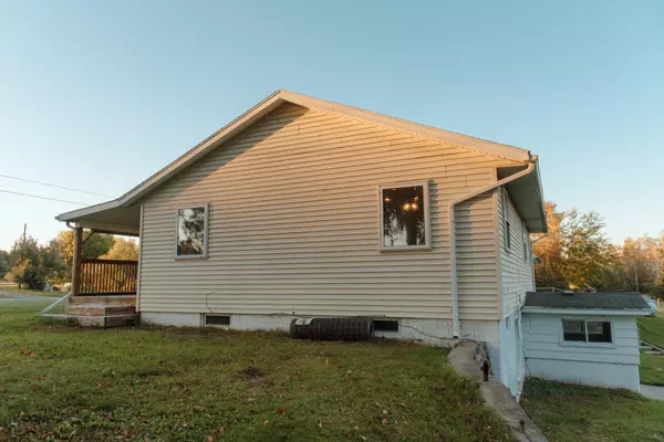 Six Lakes, MI 48886,11300 N Six Lakes Road