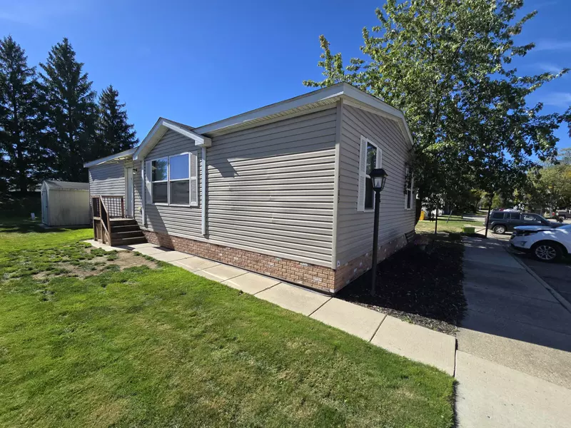 17182 Canmore Street, Macomb, MI 48044