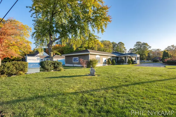 Holland, MI 49423,983 Lincoln Avenue