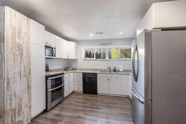 Holland, MI 49424,702 Butternut Drive