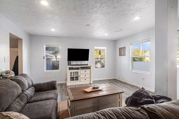 Holland, MI 49424,702 Butternut Drive