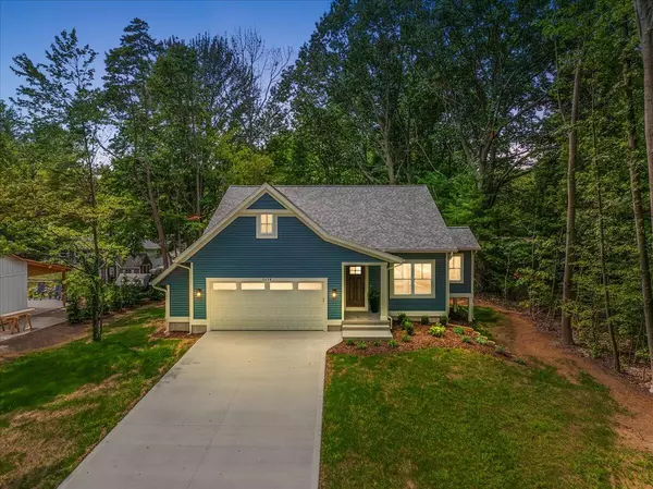 3439 Hollywood Drive, Holland, MI 49424