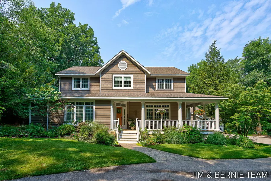 3653 Grand Bluffs SW Court, Grand Rapids, MI 49534