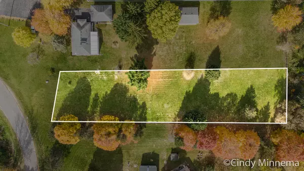 Comstock Park, MI 49321,7070 Pine Island NE Drive