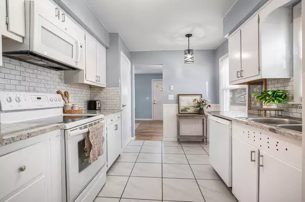 Niles, MI 49120,1352 Marion Street