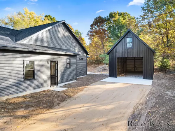 Rockford, MI 49341,7650 Courtland NE Drive