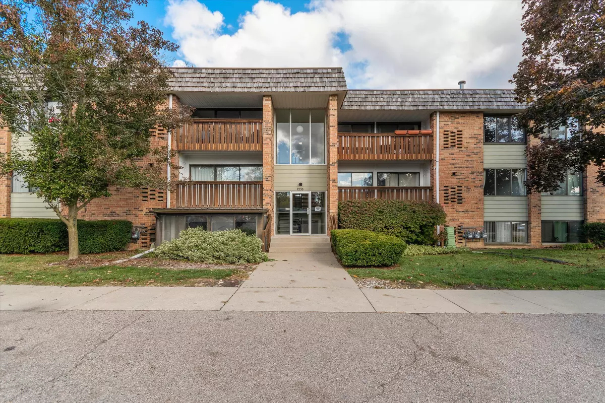 Ann Arbor, MI 48103,1235 S Maple Road #302