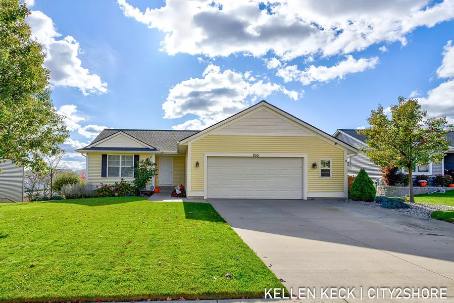 855 Green Meadows Drive, Middleville, MI 49333