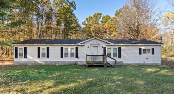 6585 Crystal Lake Rd, Holton, MI 49425