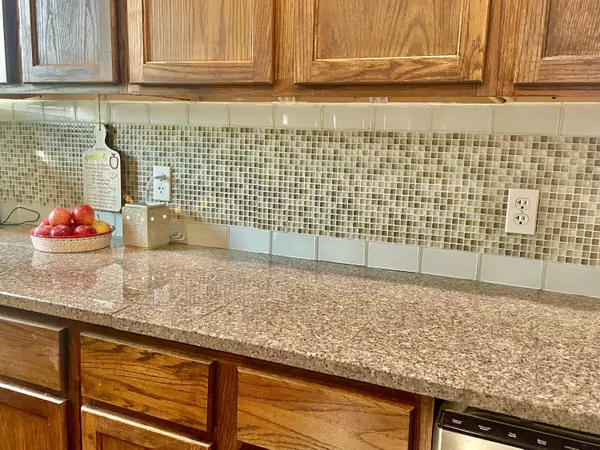 Dowagiac, MI 49047,55063 M 51 N