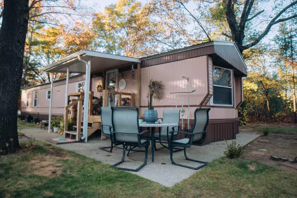 Newaygo, MI 49337,10674 W County Line Road