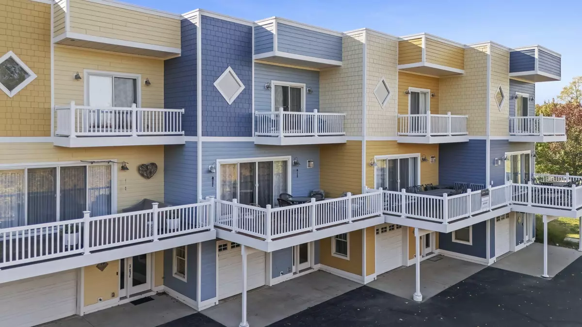 New Buffalo, MI 49117,21 Diamond Point Lane #11