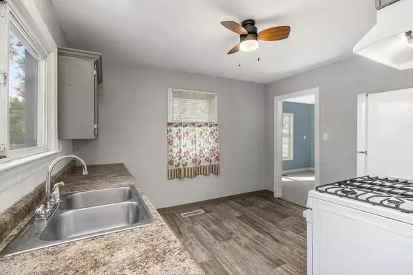 Lawton, MI 49065,322 S Nursery Street