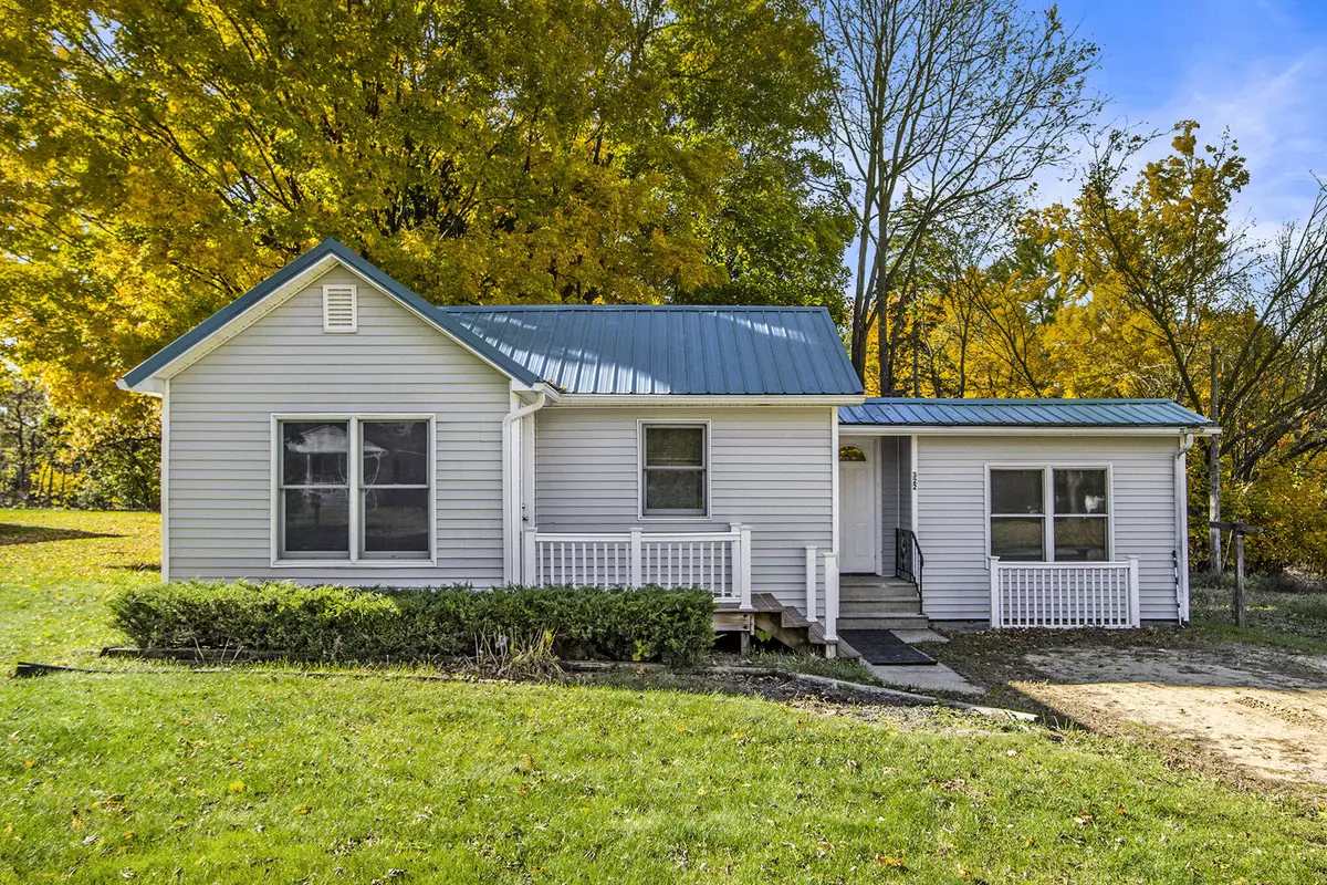 Lawton, MI 49065,322 S Nursery Street