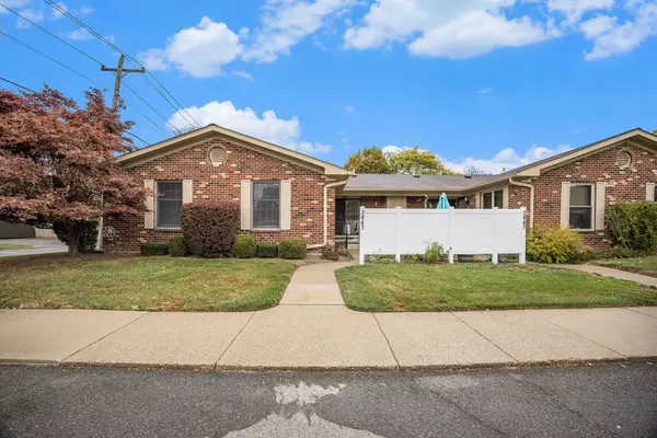 Troy, MI 48083,2863 Roundtree Drive