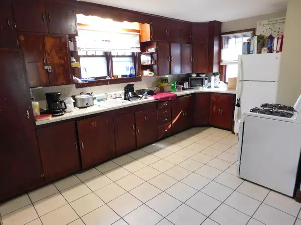 Manistee, MI 49660,913 Kosciusko Street