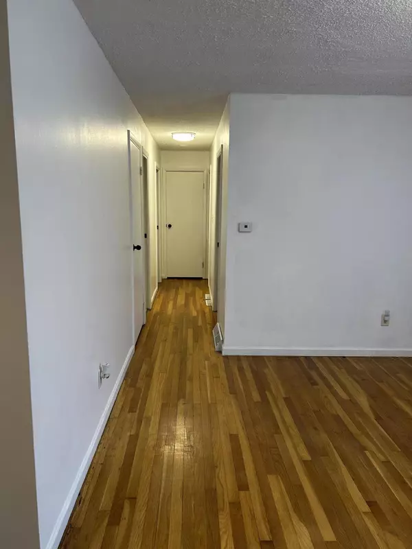 Portage, MI 49002,5845 Roanoke Street