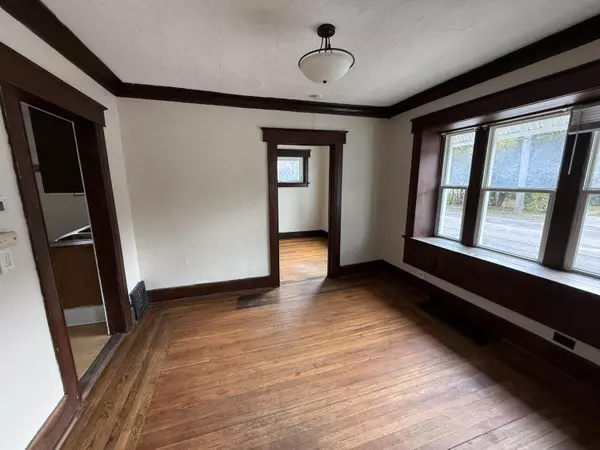 Lansing, MI 48912,329 S Clemens Avenue