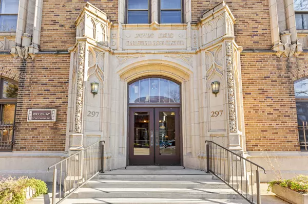 297 W Clay Avenue #202, Muskegon, MI 49440