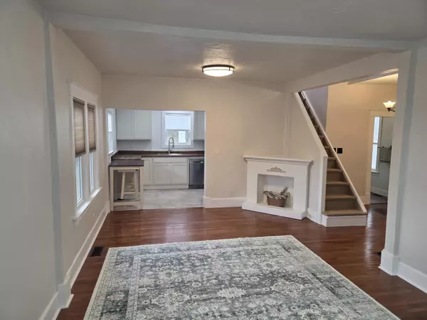 Kalamazoo, MI 49048,233 Leenhouts Street