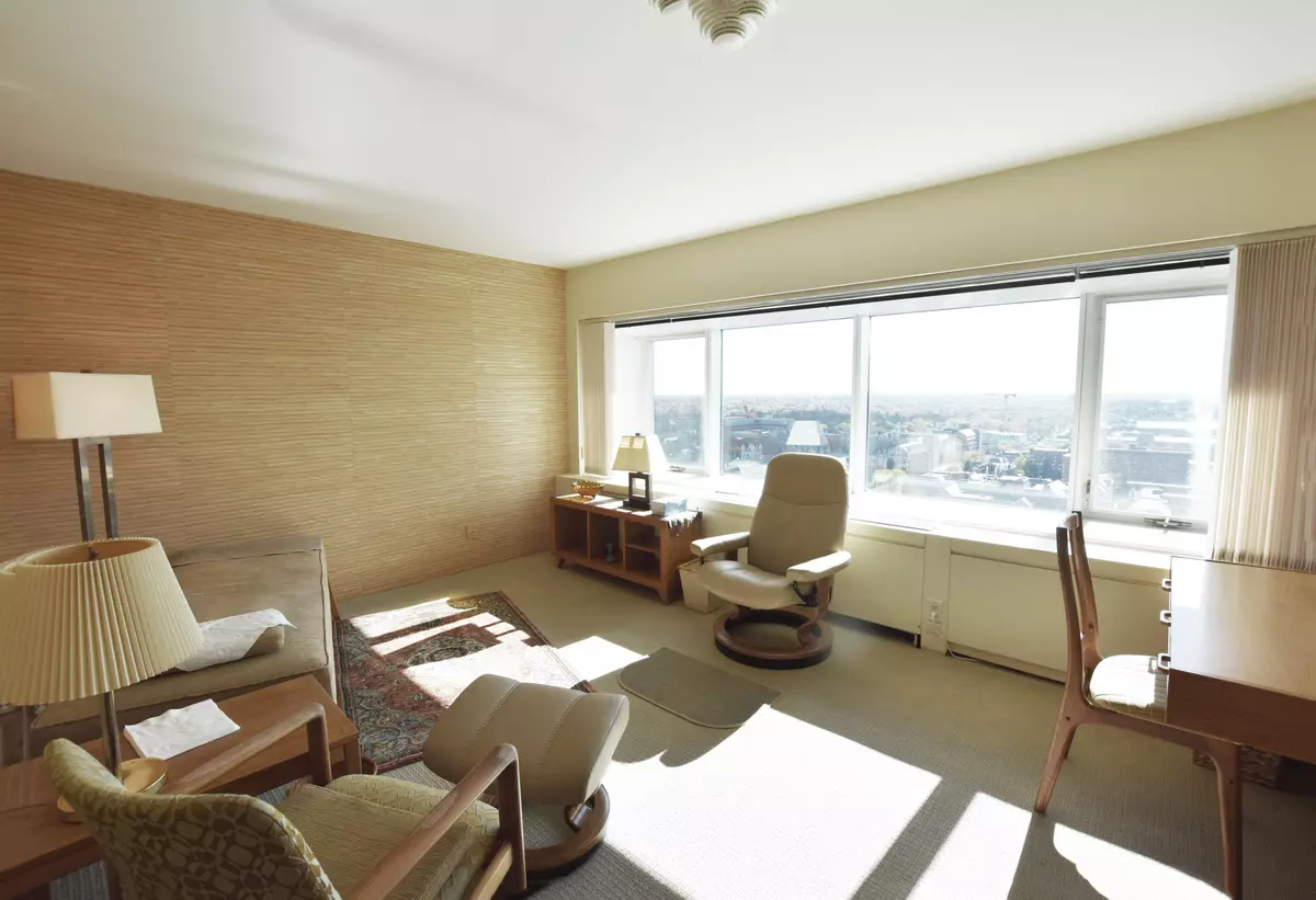 Ann Arbor, MI 48104,555 E William Street #23L