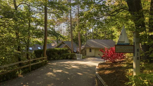 Walloon Lake, MI 49796,818 Whitfield View