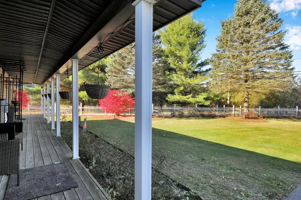 Haslett, MI 48840,8566 Old M-78