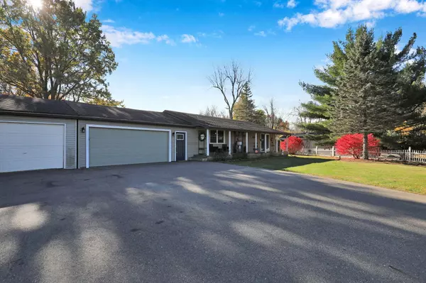 Haslett, MI 48840,8566 Old M-78