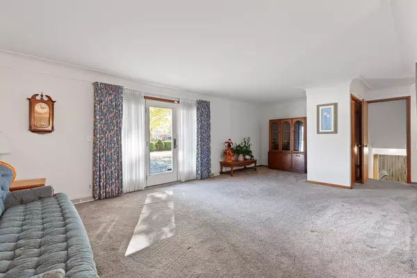 Temperance, MI 48182,1625 Meadowbrook Way