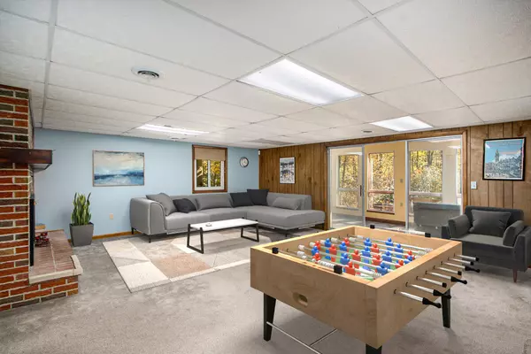 Paw Paw, MI 49079,35105 N Riverview Drive