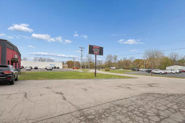 Jackson, MI 49201,1005 Thorrez Road