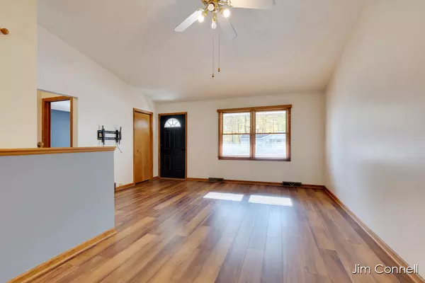 Comstock Park, MI 49321,347 Duke Of York NW Court