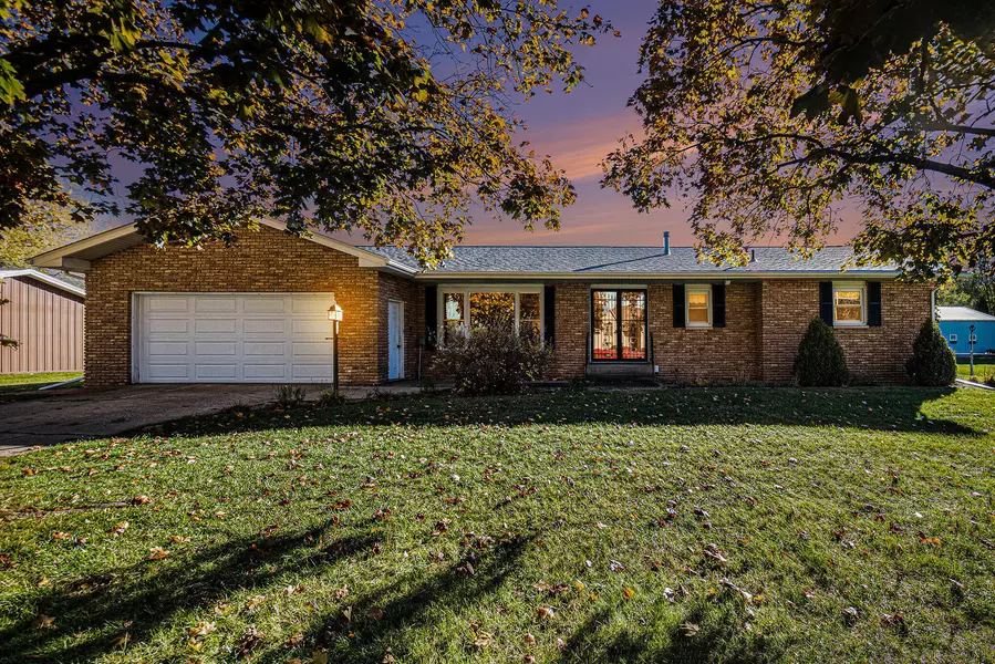 24655 US Highway 12, Edwardsburg, MI 49112