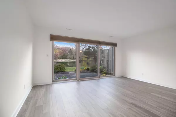 Ann Arbor, MI 48105,614 Peninsula Court