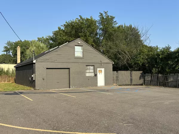 Farmington, MI 48336,24062 Orchard Lake Road