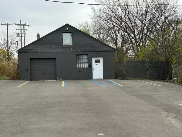 24062 Orchard Lake Road, Farmington, MI 48336