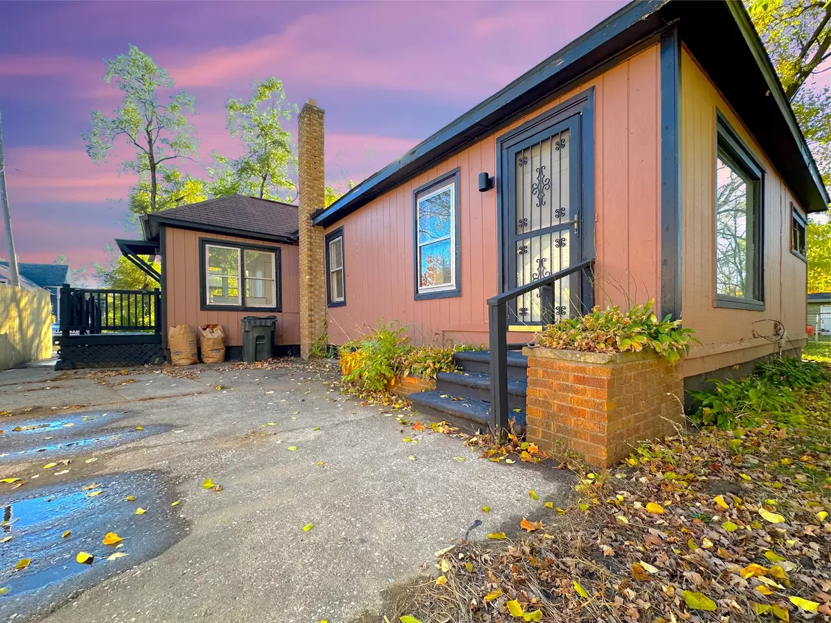 Muskegon, MI 49442,653 Orchard Avenue #5