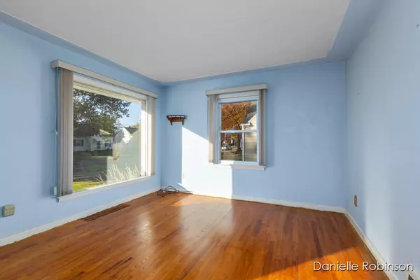 Grand Rapids, MI 49505,1335 Northlawn NE Street