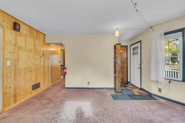 Jackson, MI 49203,2422 Midday Street