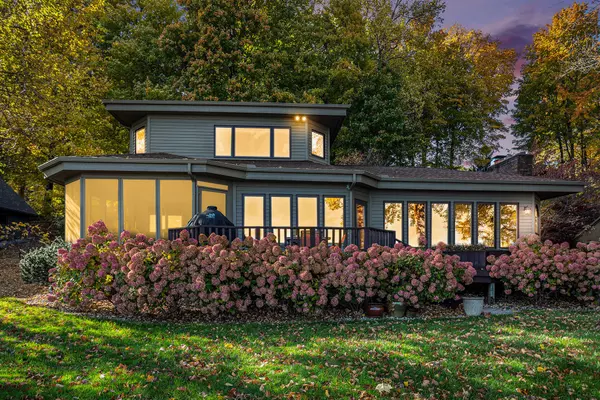 10800 S Interlaken, Richland, MI 49083