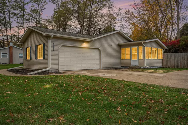 Three Rivers, MI 49093,14694 Coon Hollow Road