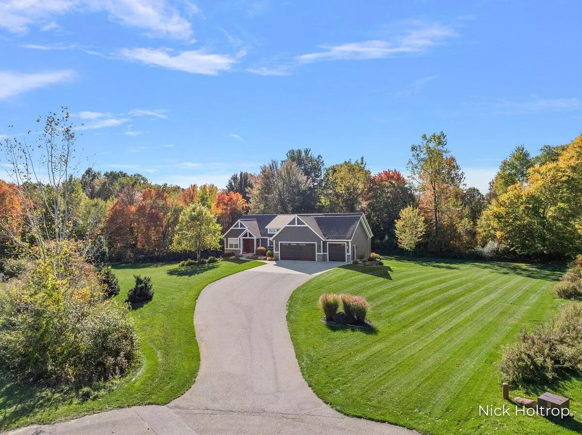 Hudsonville, MI 49426,6131 Deertrail Court
