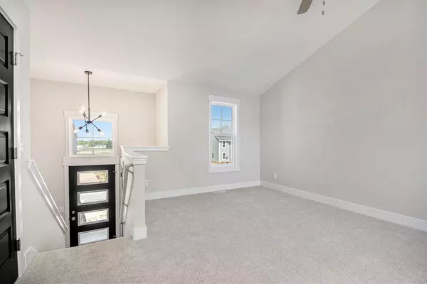 Caledonia, MI 49316,7453 Traditional SE Court