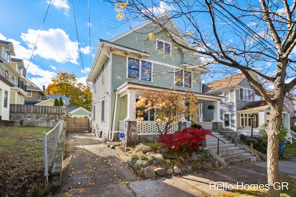 Grand Rapids, MI 49503,318 Pleasant SE Street