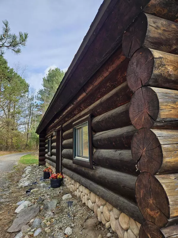 Lapeer, MI 48446,121 Davis Lake Road