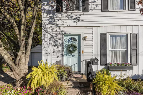 Grand Rapids, MI 49504,903 9th NW Street