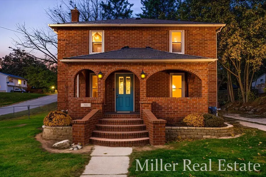 303 E Colfax Street, Hastings, MI 49058