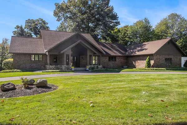 14700 Powderhorn Trail, Holland, MI 49424