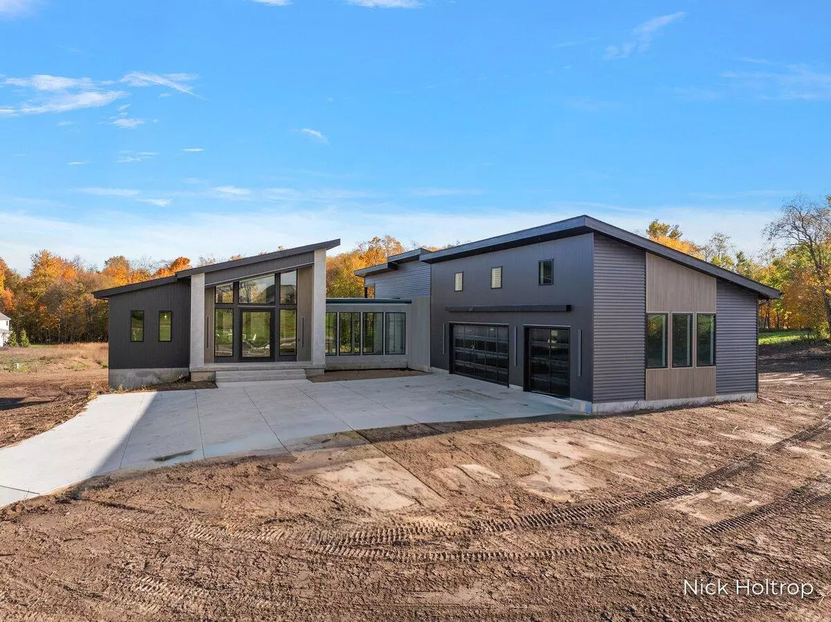 Dorr, MI 49323,312 Ottogan Hills Court